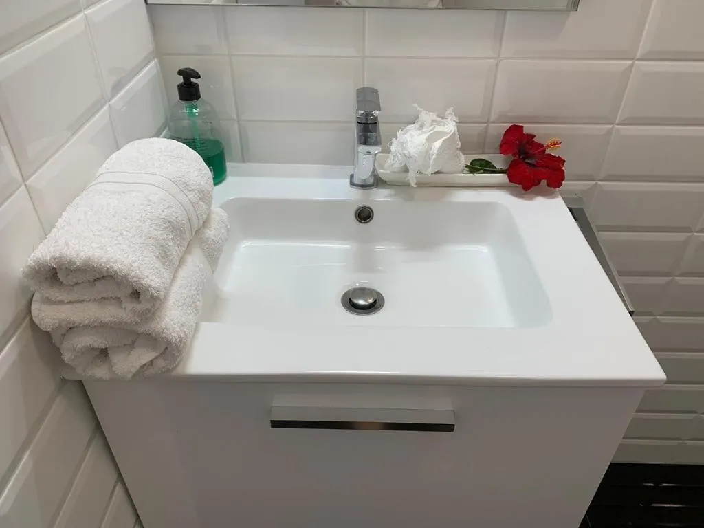 Homestay Bubu Beach 1-B Los Cristianos  Spain